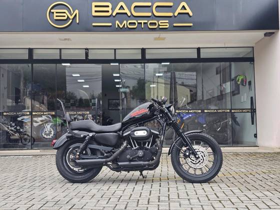 HARLEY-DAVIDSON SPORTSTER XL 883 